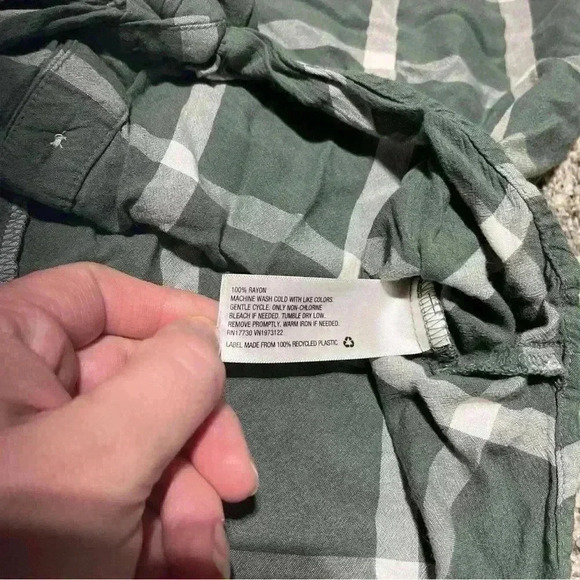 Universal Thread Women's Green White Plaid W/ Bow Accent Crop Button Up Top, XS - Picture 5 of 6